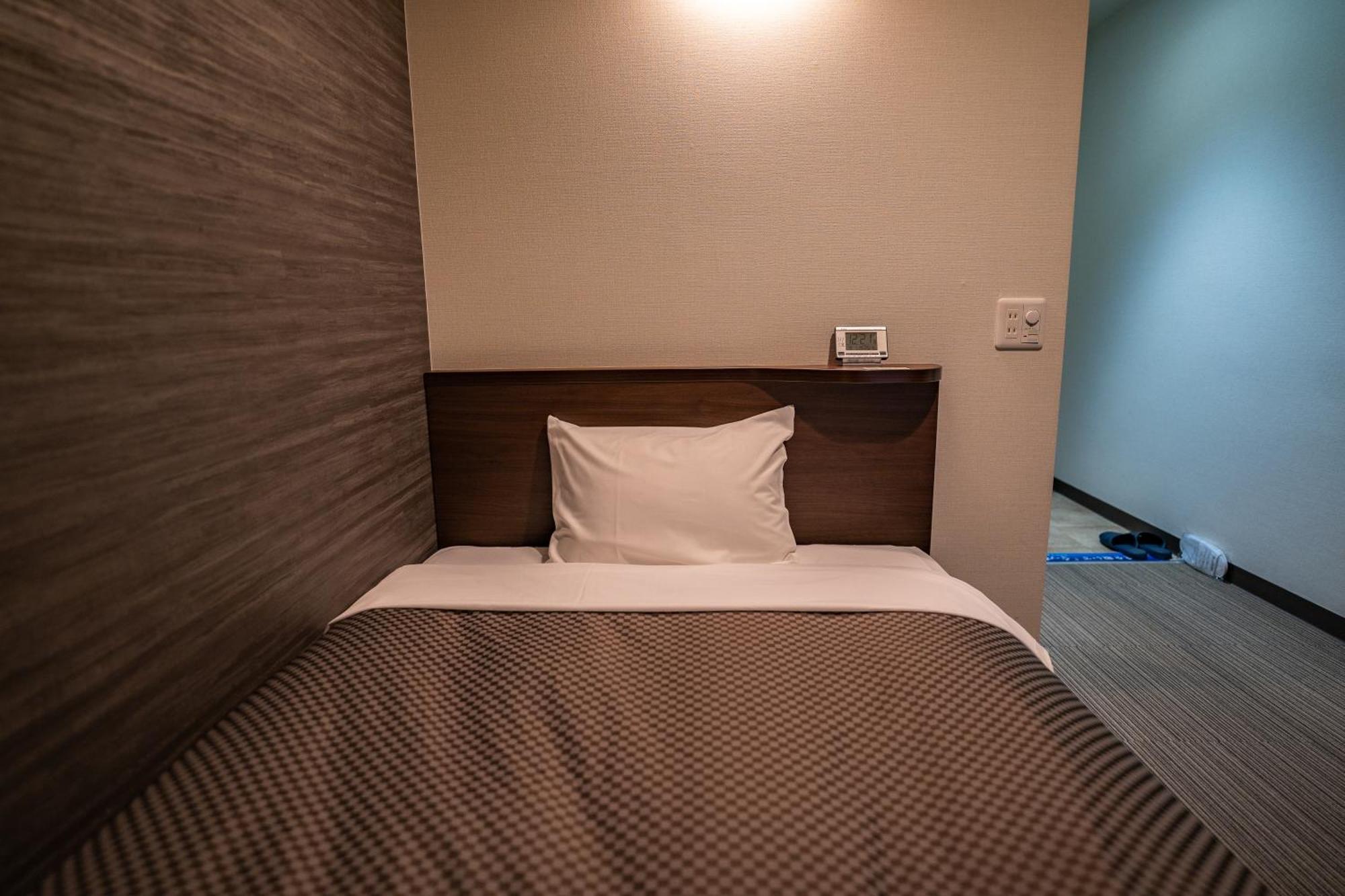 Isahaya Daiichi Hotel Esterno foto